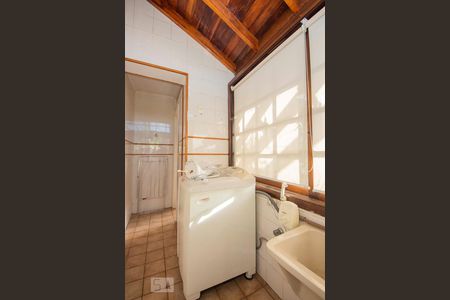 Apartamento à venda com 147m², 2 quartos e 2 vagas Apartamento à venda com 147m², 2 quartos e 2 vagasLavanderia
