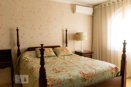 Casa à venda com 400m², 4 quartos e 4 vagas Casa à venda com 400m², 4 quartos e 4 vagasSuíte master