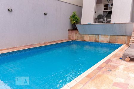 Casa à venda com 400m², 4 quartos e 4 vagas Casa à venda com 400m², 4 quartos e 4 vagasPiscina