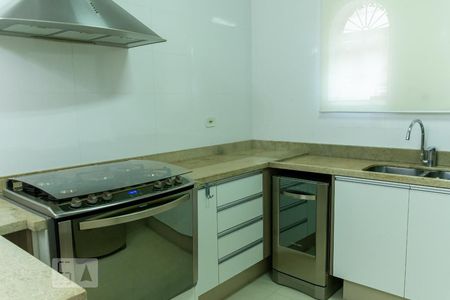 Casa à venda com 400m², 4 quartos e 4 vagas Casa à venda com 400m², 4 quartos e 4 vagasDetalhe cozinha