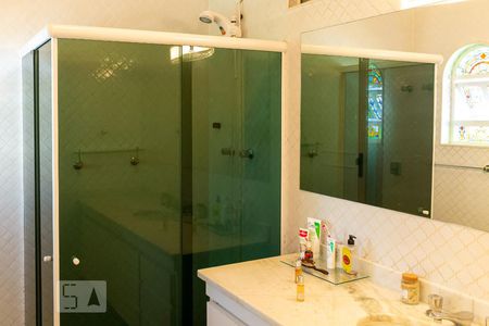 Casa à venda com 400m², 4 quartos e 4 vagas Casa à venda com 400m², 4 quartos e 4 vagasDetalhe do Banheiro da Suite - Box