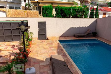 Casa à venda com 400m², 4 quartos e 4 vagas Casa à venda com 400m², 4 quartos e 4 vagasVista da Varanda