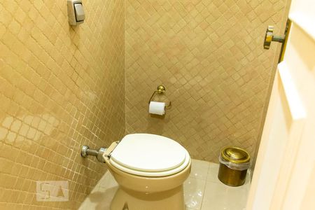 Casa à venda com 400m², 4 quartos e 4 vagas Casa à venda com 400m², 4 quartos e 4 vagasLavabo