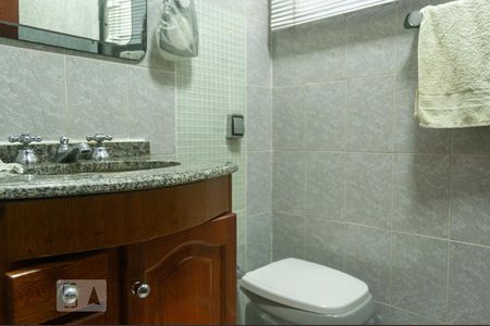 Casa à venda com 115m², 2 quartos e 1 vagaBanheiro