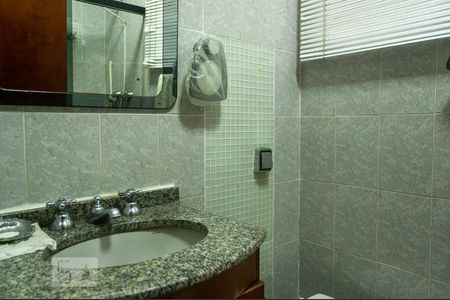 Casa à venda com 115m², 2 quartos e 1 vagaBanheiro