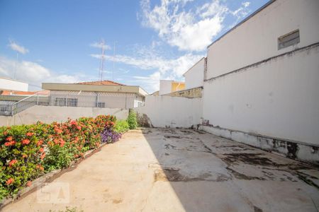 Casa à venda com 214m², 3 quartos e 3 vagas Casa à venda com 214m², 3 quartos e 3 vagasarea