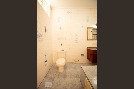 Casa à venda com 214m², 3 quartos e 3 vagas Casa à venda com 214m², 3 quartos e 3 vagassuite