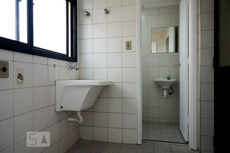 Apartamento à venda com 125m², 3 quartos e 2 vagas Apartamento à venda com 125m², 3 quartos e 2 vagasÁrea de Serviço