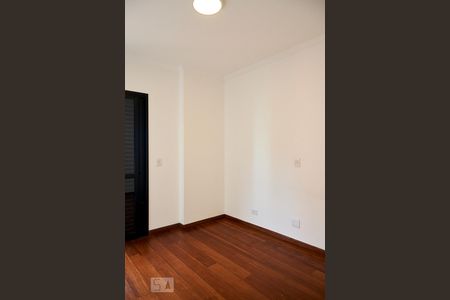 Apartamento à venda com 125m², 3 quartos e 2 vagas Apartamento à venda com 125m², 3 quartos e 2 vagasSuíte