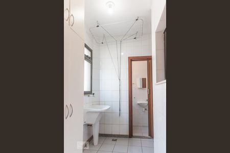 Apartamento à venda com 110m², 3 quartos e 3 vagas Apartamento à venda com 110m², 3 quartos e 3 vagasÁrea de serviço