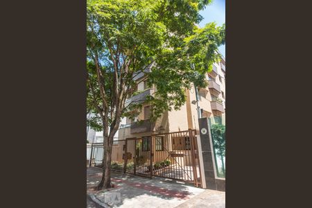 Apartamento à venda com 110m², 3 quartos e 3 vagas Apartamento à venda com 110m², 3 quartos e 3 vagasFachada