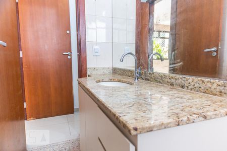 Apartamento à venda com 110m², 3 quartos e 3 vagas Apartamento à venda com 110m², 3 quartos e 3 vagasPia do banheiro