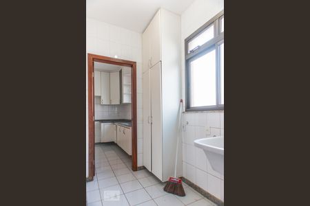 Apartamento à venda com 110m², 3 quartos e 3 vagas Apartamento à venda com 110m², 3 quartos e 3 vagasÁrea de serviço