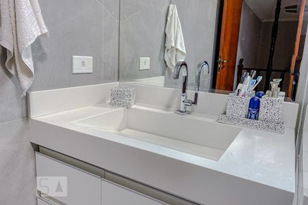 Casa à venda com 328m², 4 quartos e 6 vagasDetalhe Banheiro