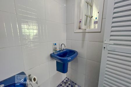 Casa à venda com 328m², 4 quartos e 6 vagasLavabo 2