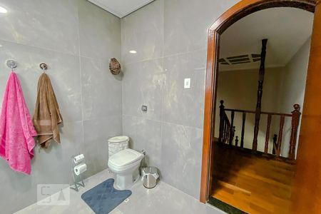 Casa à venda com 328m², 4 quartos e 6 vagasBanheiro