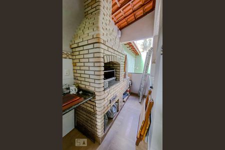 Casa à venda com 328m², 4 quartos e 6 vagasÁrea comum - Churrasqueira