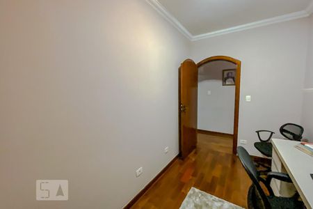 Casa à venda com 328m², 4 quartos e 6 vagasEscritorio