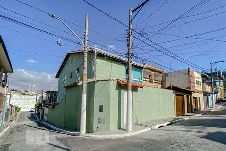 Casa à venda com 328m², 4 quartos e 6 vagasFachada