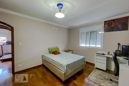 Casa à venda com 328m², 4 quartos e 6 vagasQuarto 2