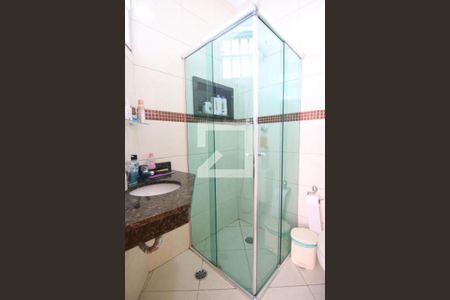 Casa à venda com 170m², 3 quartos e 4 vagasBanheiro do Quarto 2