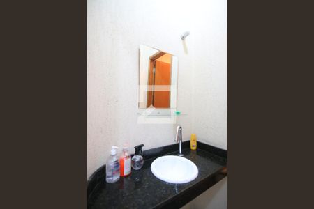 Casa à venda com 170m², 3 quartos e 4 vagasBanheiro