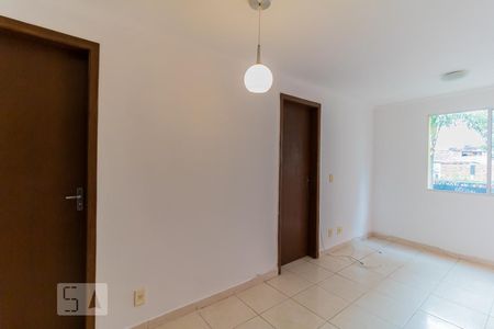 Sala de apartamento à venda com 2 quartos, 50m² em Vila Carmosina, São Paulo