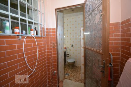 Casa para alugar com 220m², 3 quartos e 3 vagasÁrea entre os Banheiros