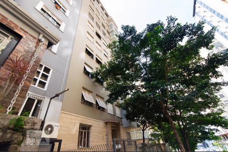 Studio à venda com 34m², 1 quarto e sem vaga Studio à venda com 34m², 1 quarto e sem vagaFachada