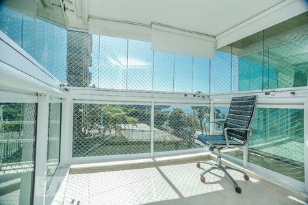 Apartamento à venda com 500m², 4 quartos e 4 vagas Apartamento à venda com 500m², 4 quartos e 4 vagasVaranda do Quarto da Suíte 3