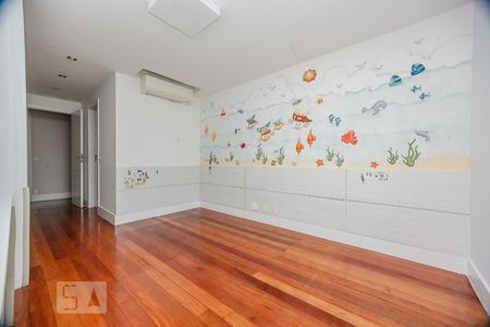 Apartamento à venda com 500m², 4 quartos e 4 vagas Apartamento à venda com 500m², 4 quartos e 4 vagasQuarto da Suíte 2