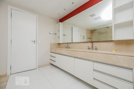 Apartamento à venda com 500m², 4 quartos e 4 vagas Apartamento à venda com 500m², 4 quartos e 4 vagasSuíte Principal