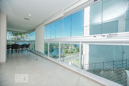 Apartamento à venda com 500m², 4 quartos e 4 vagas Apartamento à venda com 500m², 4 quartos e 4 vagasVaranda da Sala