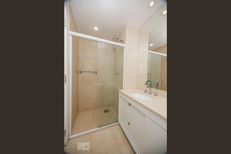 Apartamento à venda com 500m², 4 quartos e 4 vagas Apartamento à venda com 500m², 4 quartos e 4 vagasBanheiro do Quarto da Suíte 3