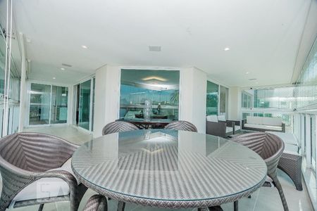 Apartamento à venda com 500m², 4 quartos e 4 vagas Apartamento à venda com 500m², 4 quartos e 4 vagasVaranda da Sala