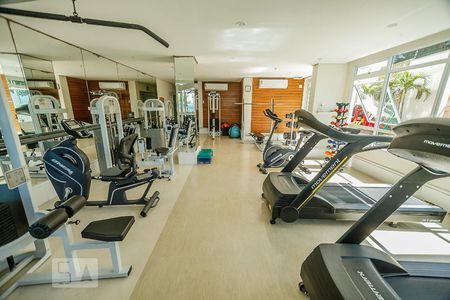 Apartamento à venda com 500m², 4 quartos e 4 vagas Apartamento à venda com 500m², 4 quartos e 4 vagasAcademia