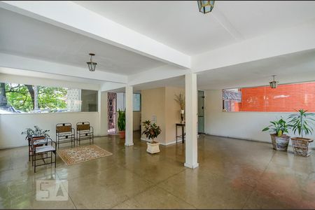 Apartamento à venda com 80m², 3 quartos e sem vagaÁrea comum