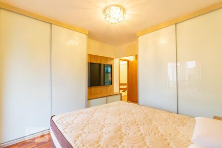Apartamento à venda com 225m², 4 quartos e 3 vagas Apartamento à venda com 225m², 4 quartos e 3 vagasSuite 2