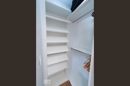 Apartamento à venda com 41m², 1 quarto e 1 vagaQuarto 