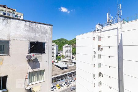 Apartamento à venda com 78m², 2 quartos e 2 vagas Apartamento à venda com 78m², 2 quartos e 2 vagasVista da Suíte