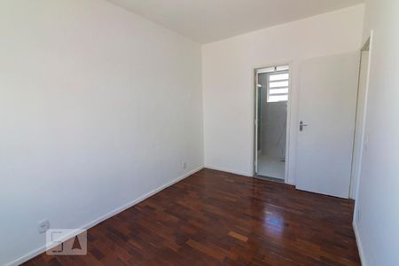 Apartamento à venda com 78m², 2 quartos e 2 vagas Apartamento à venda com 78m², 2 quartos e 2 vagasSuíte