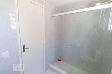 Apartamento à venda com 78m², 2 quartos e 2 vagas Apartamento à venda com 78m², 2 quartos e 2 vagasBanheiro da Suíte