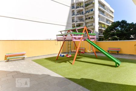 Apartamento à venda com 82m², 2 quartos e 1 vagaÁrea comum
