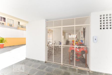 Apartamento à venda com 82m², 2 quartos e 1 vagaÁrea comum