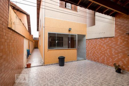 Casa à venda com 183m², 3 quartos e 2 vagasQuintal - fundos