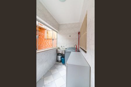 Casa à venda com 183m², 3 quartos e 2 vagasÁrea de serviço