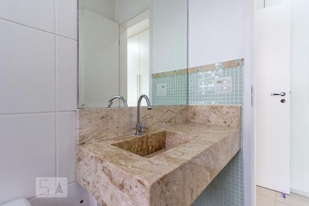 Apartamento à venda com 178m², 2 quartos e 2 vagas Apartamento à venda com 178m², 2 quartos e 2 vagasBanheiro da Suíte