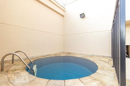 Apartamento à venda com 178m², 2 quartos e 2 vagas Apartamento à venda com 178m², 2 quartos e 2 vagasÁrea Externa - Piscina Privativa
