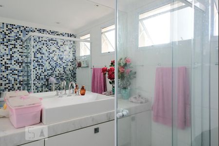 Apartamento à venda com 136m², 3 quartos e 2 vagas Apartamento à venda com 136m², 3 quartos e 2 vagasBanheiro da suíte 2