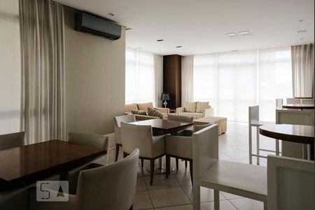 Apartamento à venda com 136m², 3 quartos e 2 vagas Apartamento à venda com 136m², 3 quartos e 2 vagasÁrea comum - Salão de festas